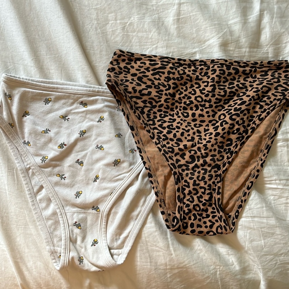 ARQ Misha undies (M) set of 2